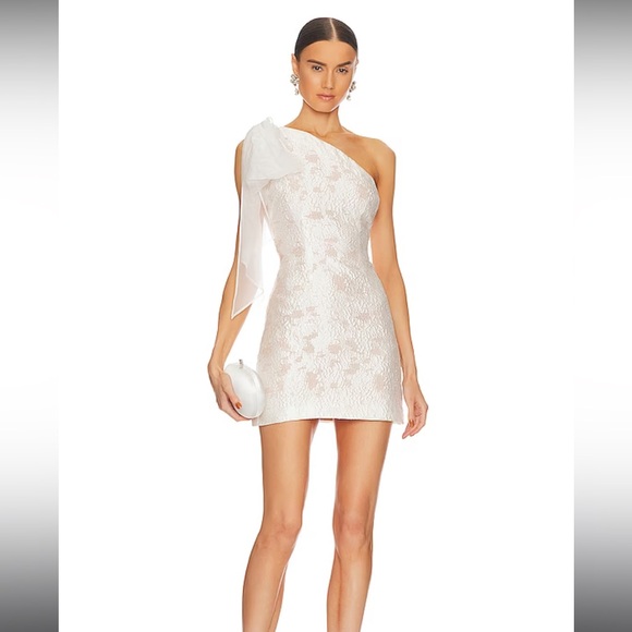 Elliatt April dress in ivory - Picture 7 of 7